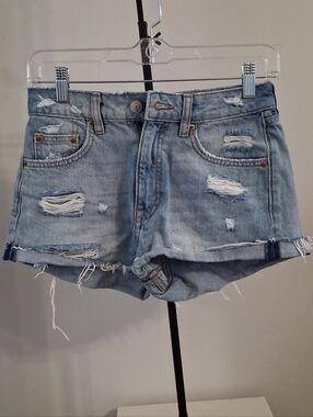 H&M/Divided Distressed Jean Shorts, Size 4